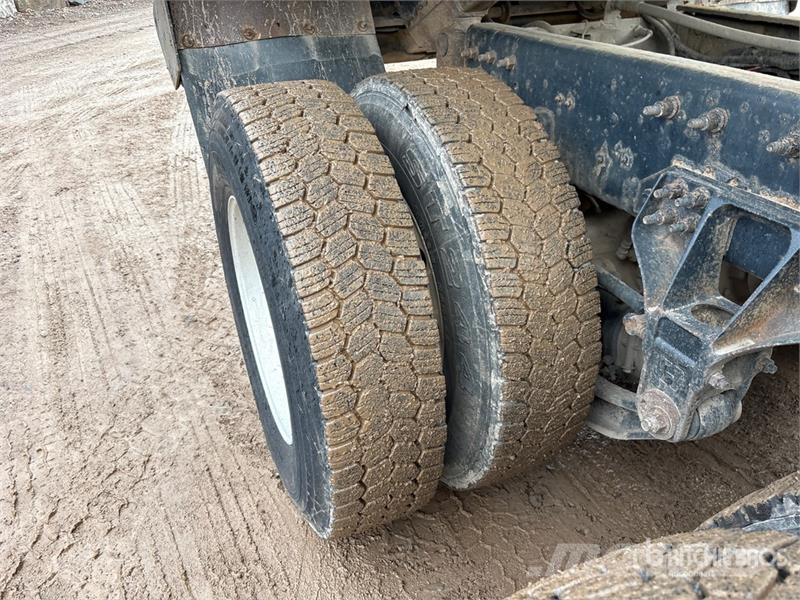 International HX620 Tipper trucks