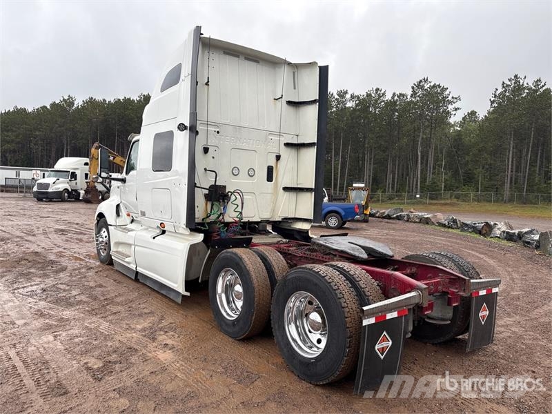 International LT625 Tracteur routier