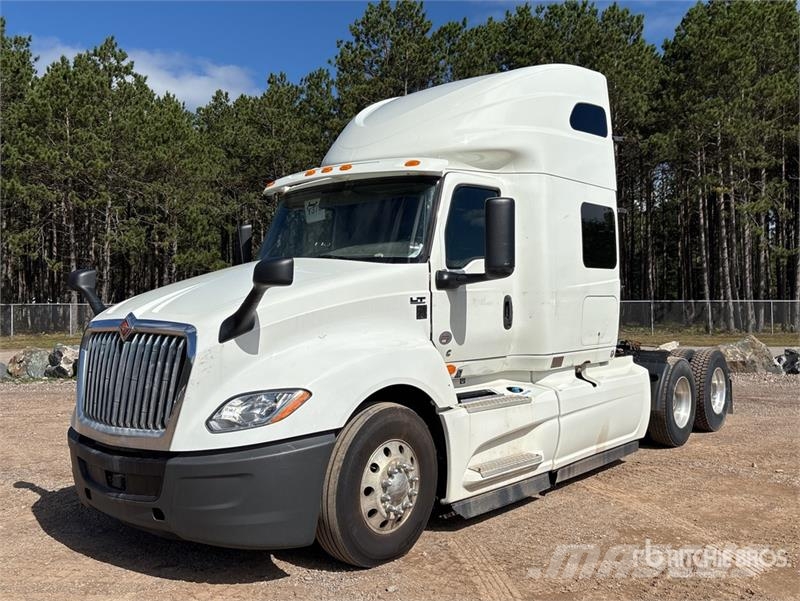 International LT625 Prime Movers