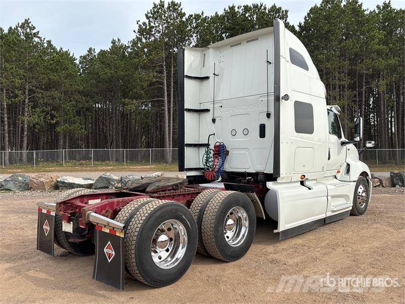 International LT625 Prime Movers