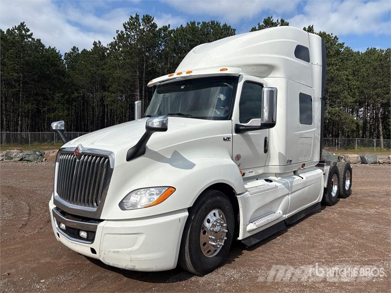 International LT625 Prime Movers