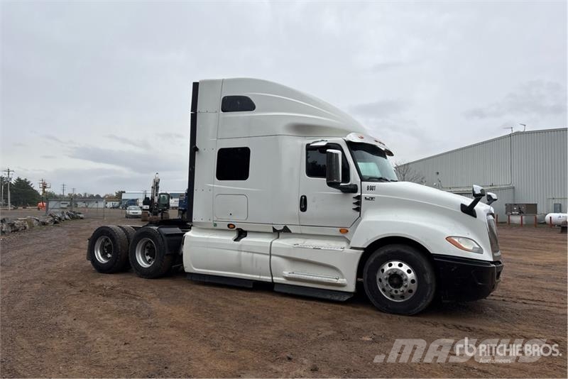 International LT625 Cabezas tractoras
