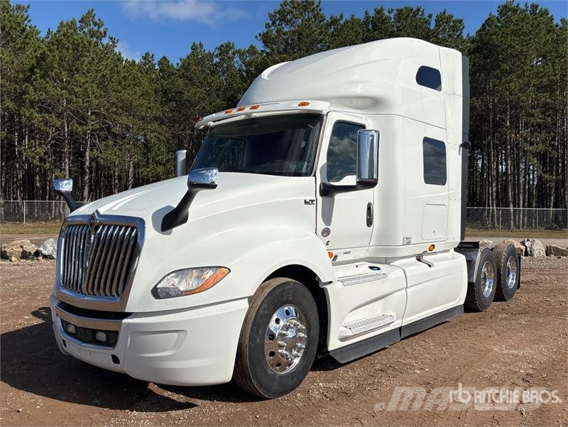 International LT625 Prime Movers