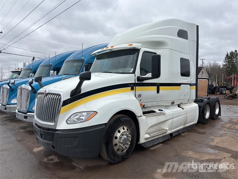 International LT625 Prime Movers