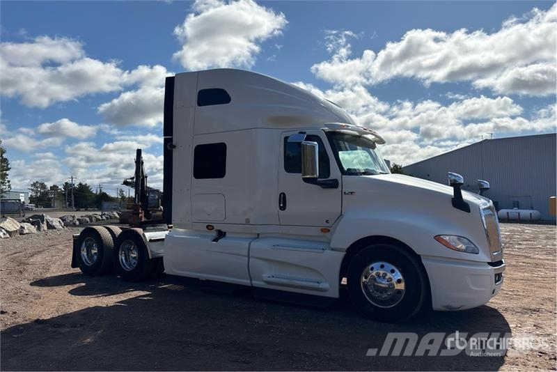 International LT625 Prime Movers