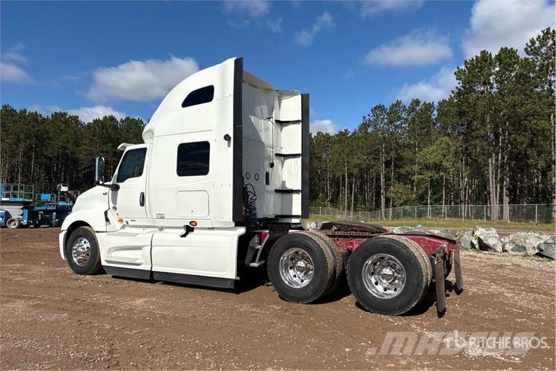 International LT625 Prime Movers