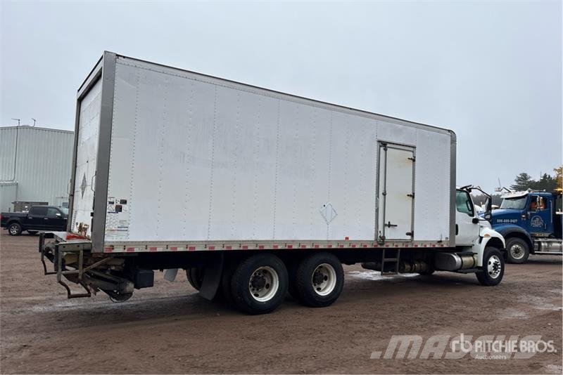 International MV607 6x4 Van Truck شاحنات ذات هيكل صندوقي