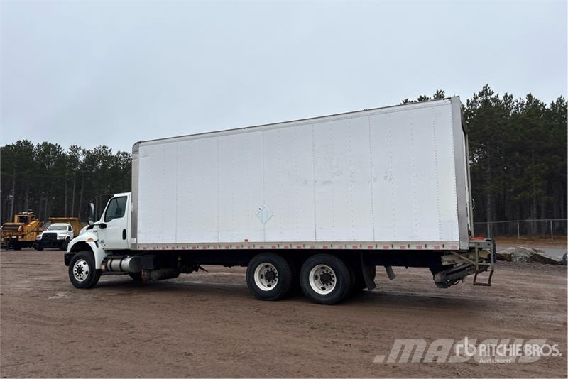 International MV607 6x4 Van Truck شاحنات ذات هيكل صندوقي