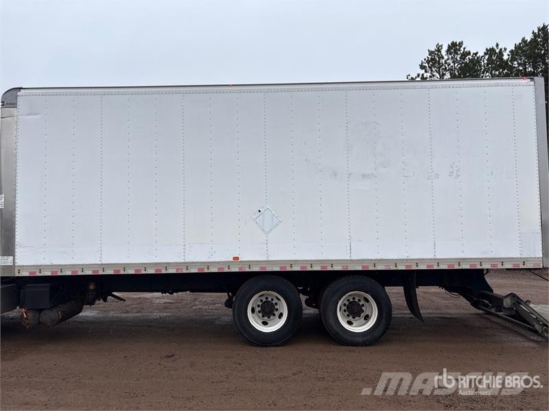 International MV607 6x4 Van Truck شاحنات ذات هيكل صندوقي