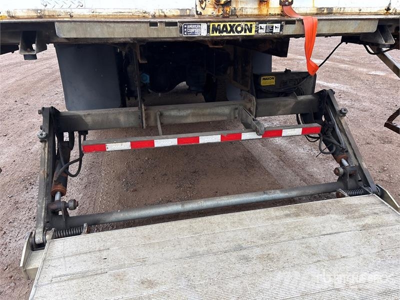 International MV607 6x4 Van Truck شاحنات ذات هيكل صندوقي