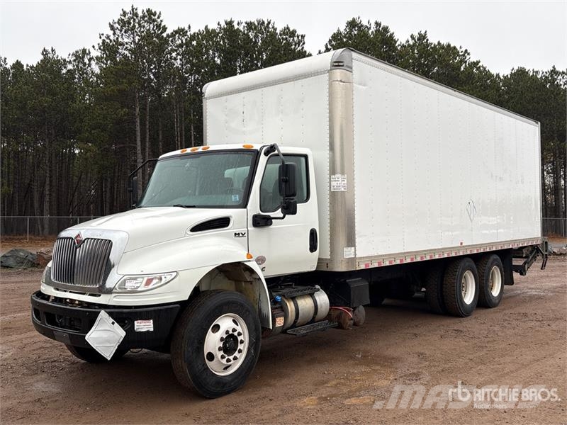 International MV607 6x4 Van Truck شاحنات ذات هيكل صندوقي