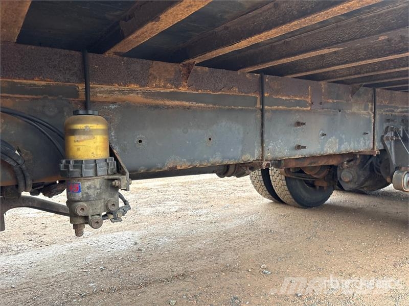 International MV607 6x4 Van Truck شاحنات ذات هيكل صندوقي