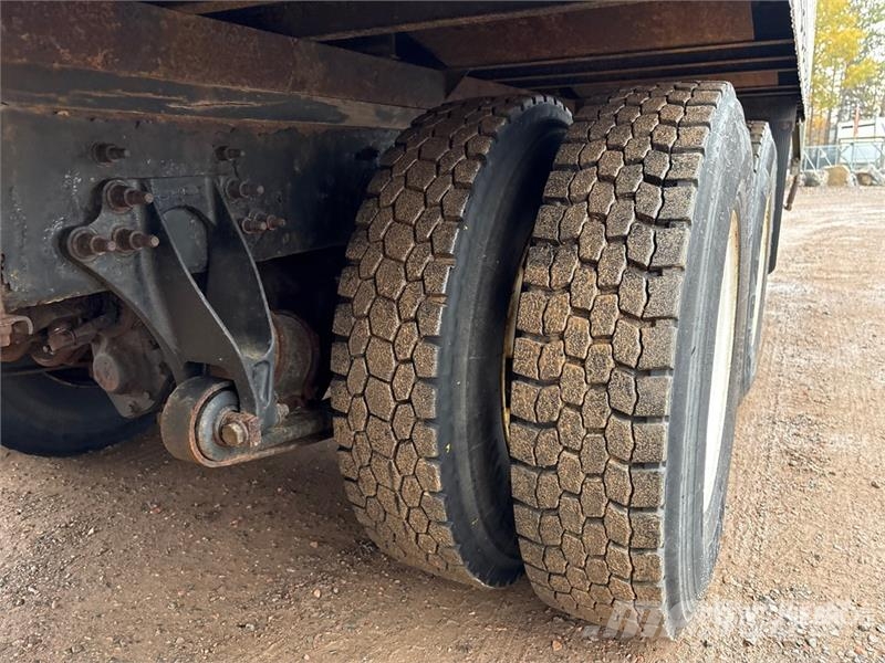 International MV607 6x4 Van Truck شاحنات ذات هيكل صندوقي