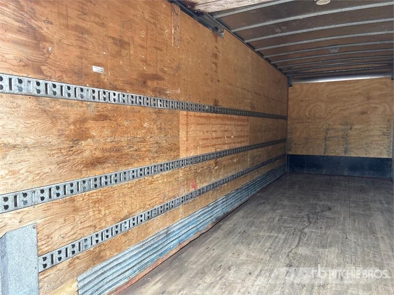 International MV607 6x4 Van Truck شاحنات ذات هيكل صندوقي