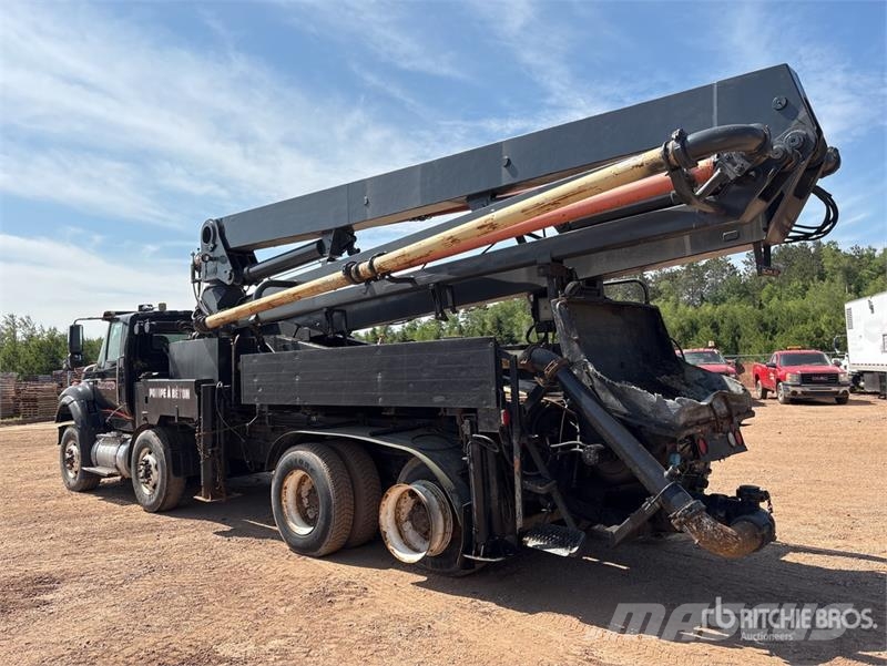International on International 7600 SBA 8x4 Twin-Steer Concrete Автобетоновози
