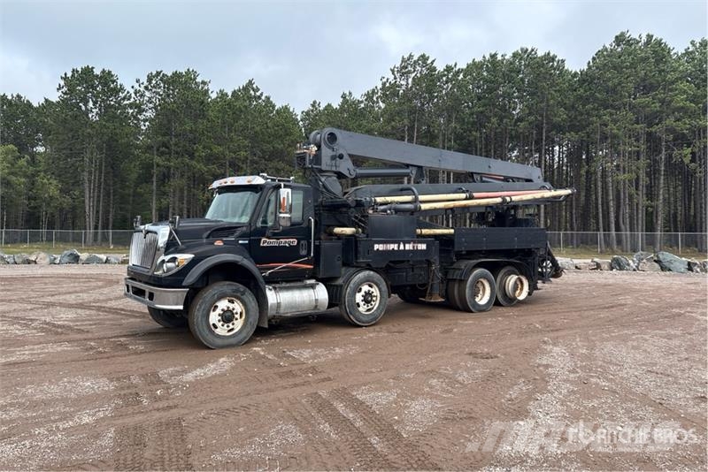 International on International 7600 SBA 8x4 Twin-Steer Concrete Betonbiler