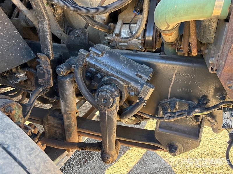 International on International 7600 SBA 8x4 Twin-Steer Concrete  Betonmixers en pompen