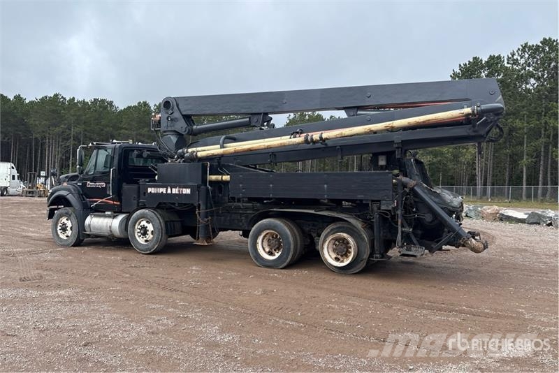 International on International 7600 SBA 8x4 Twin-Steer Concrete Betonbiler