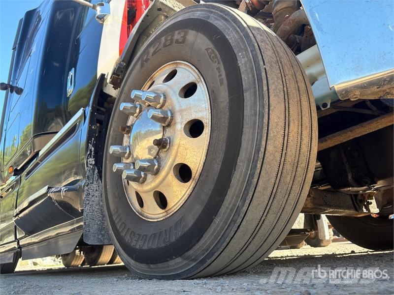 International Prostar+113 6x4 T/A Sleeper Truck Tractor Çekiciler