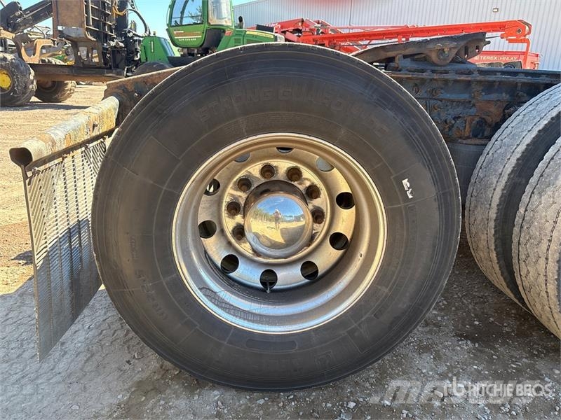 International Prostar+113 6x4 T/A Sleeper Truck Tractor Çekiciler