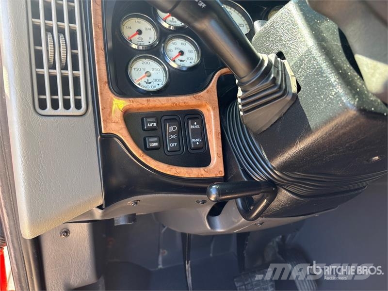 International Prostar+113 6x4 T/A Sleeper Truck Tractor Çekiciler