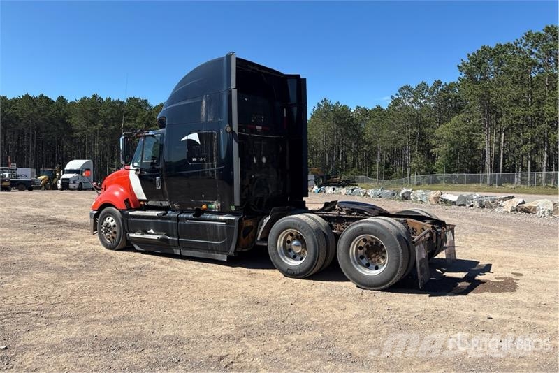 International Prostar+113 6x4 T/A Sleeper Truck Tractor Çekiciler