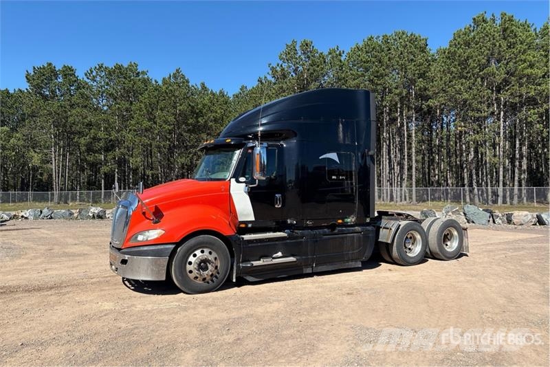 International Prostar+113 6x4 T/A Sleeper Truck Tractor Çekiciler