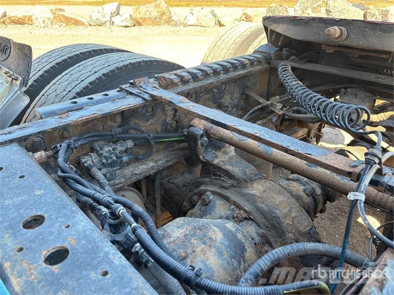 International Prostar+113 6x4 T/A Sleeper Truck Tractor Çekiciler