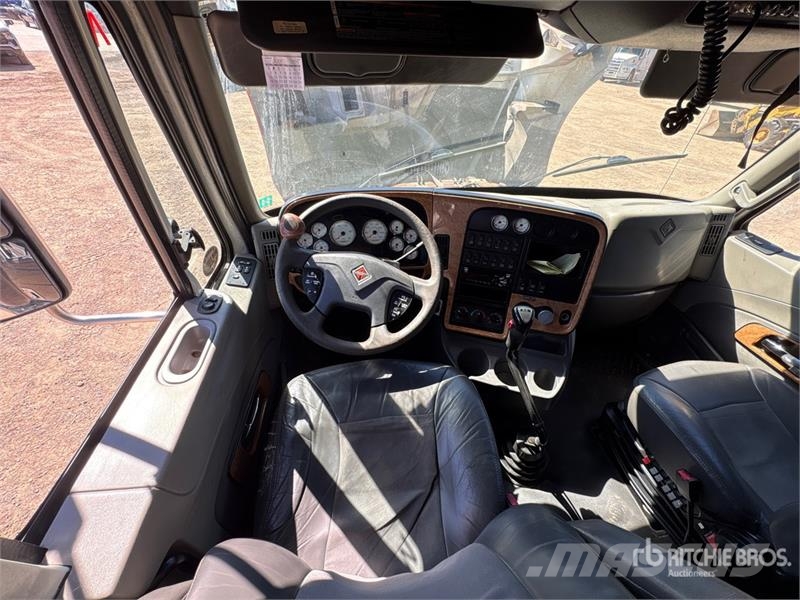 International Prostar+113 6x4 T/A Sleeper Truck Tractor Çekiciler