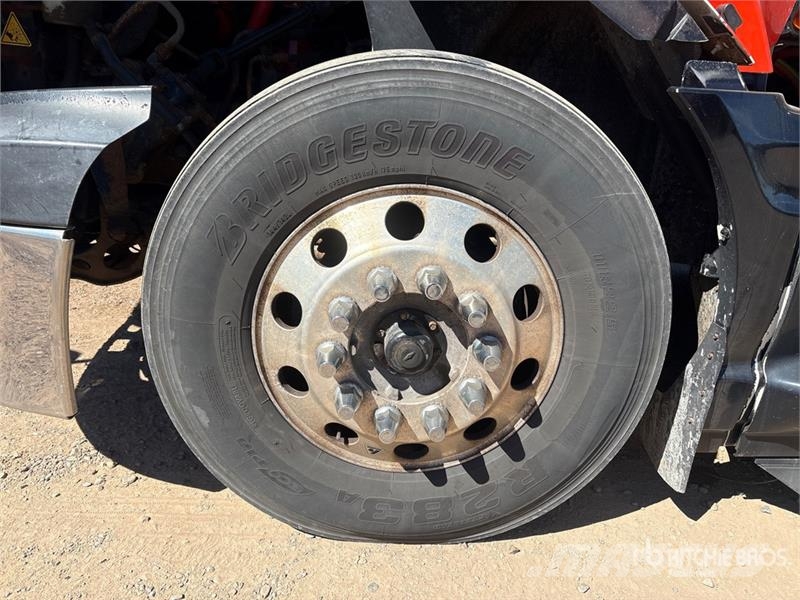 International Prostar+113 6x4 T/A Sleeper Truck Tractor Çekiciler
