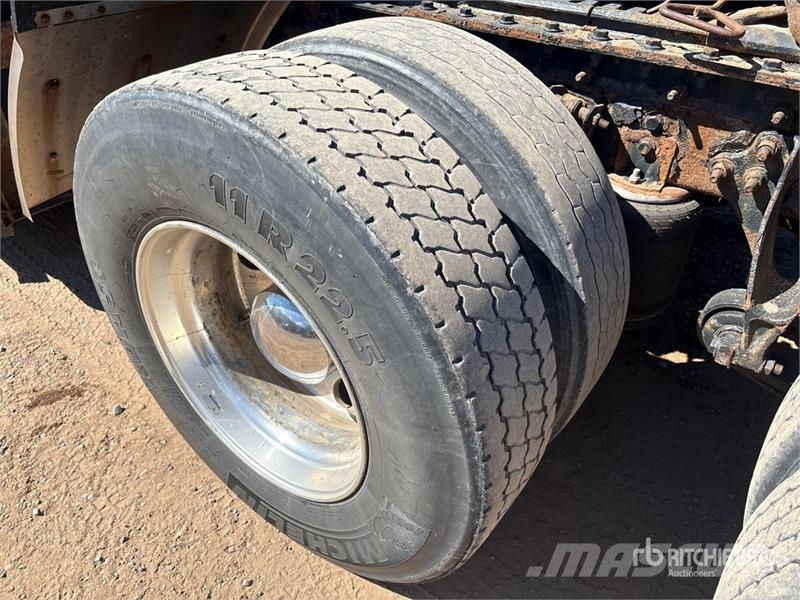 International Prostar+113 6x4 T/A Sleeper Truck Tractor Çekiciler
