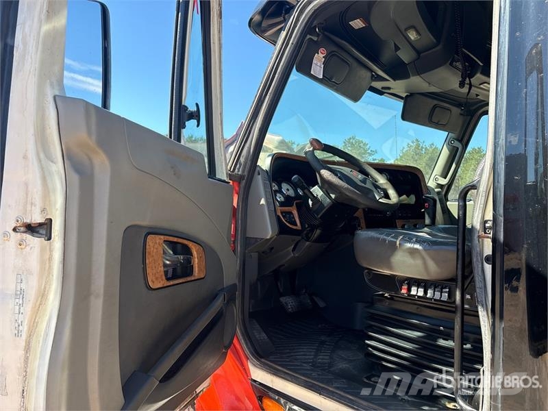 International Prostar+113 6x4 T/A Sleeper Truck Tractor Çekiciler