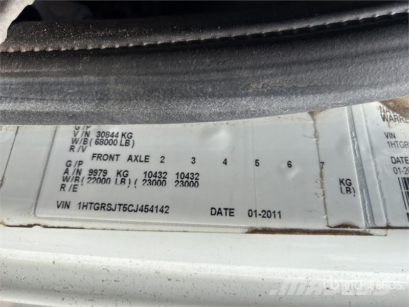 International WorkStar 7600 Camiones bañeras basculantes o volquetes