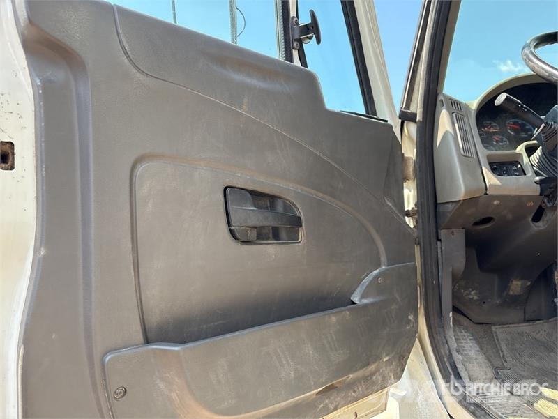 International WorkStar 7600 Camiones bañeras basculantes o volquetes
