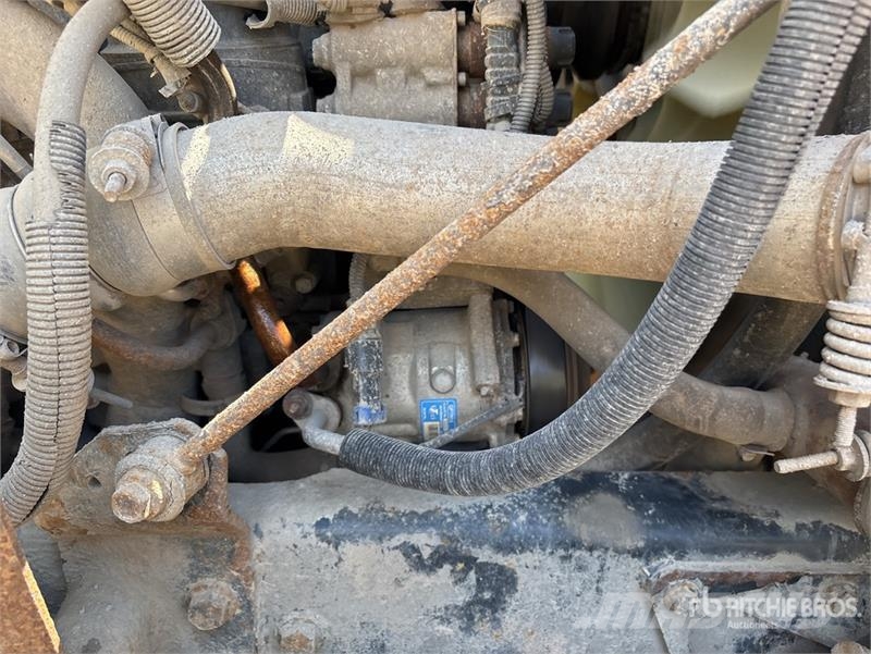 International WorkStar 7600 Camiones bañeras basculantes o volquetes