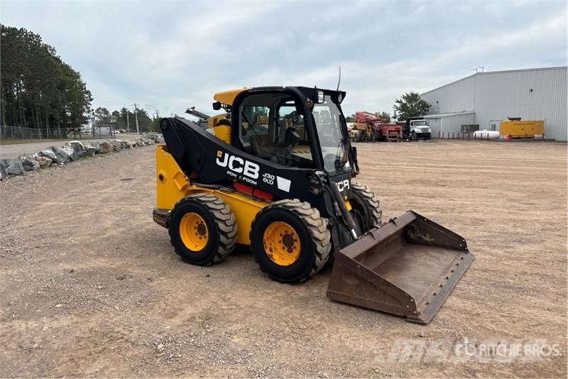 JCB 330 Two-Speed Skid Steer Loader Kompaktrakodók