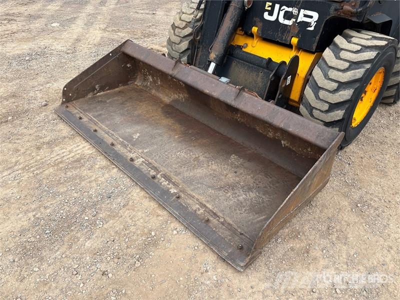 JCB 330 Two-Speed Skid Steer Loader Kompaktrakodók