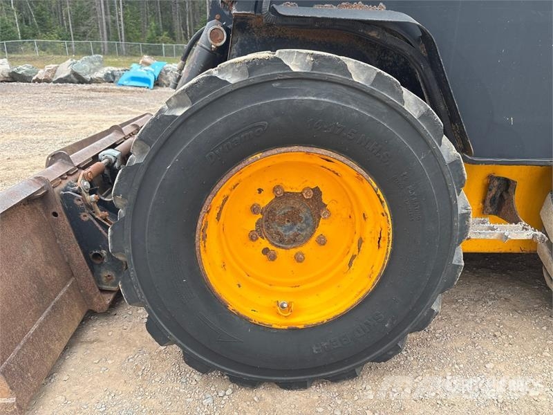 JCB 330 Two-Speed Skid Steer Loader Kompaktrakodók