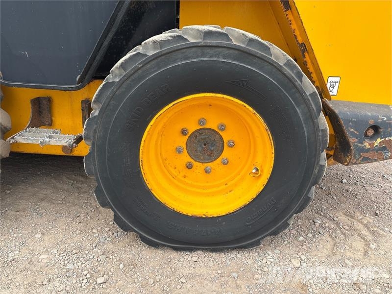 JCB 330 Two-Speed Skid Steer Loader Kompaktrakodók