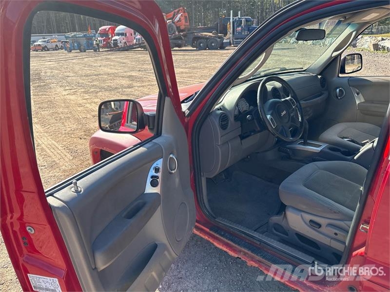 Jeep Liberty Automašīnas