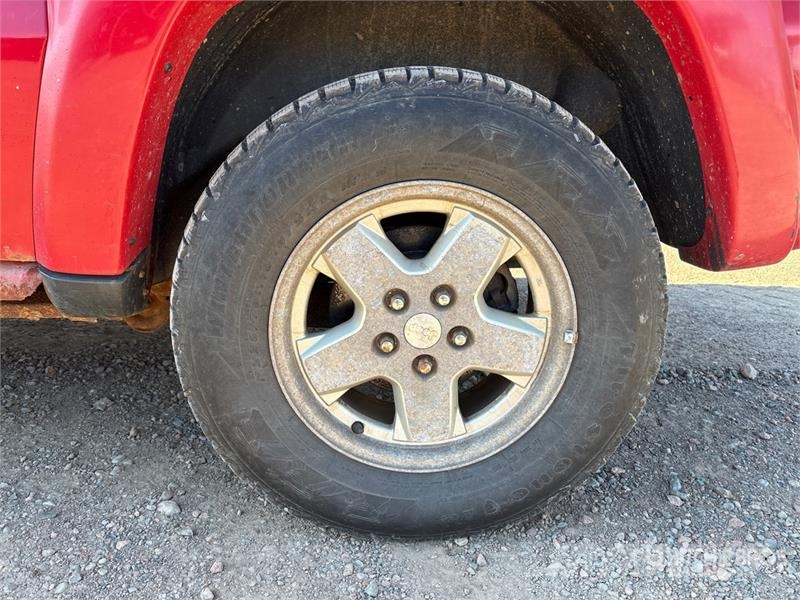 Jeep Liberty Automašīnas