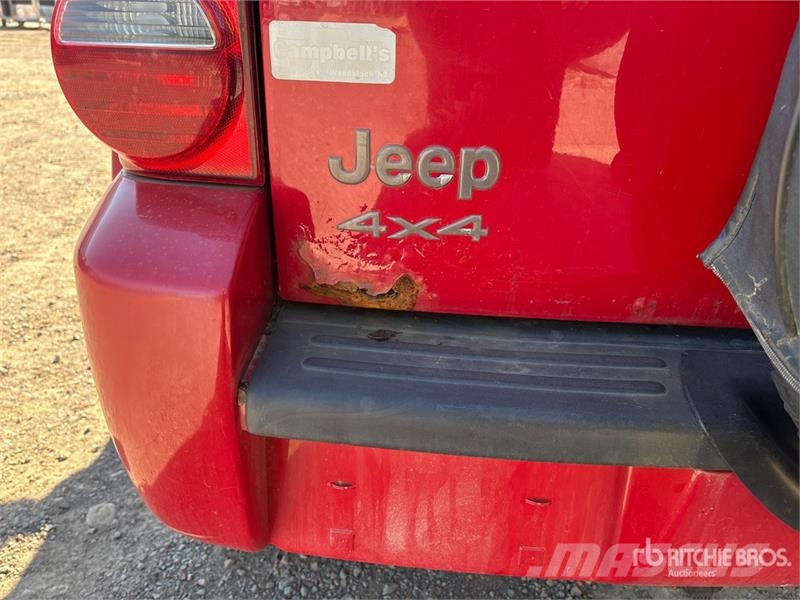 Jeep Liberty Automašīnas