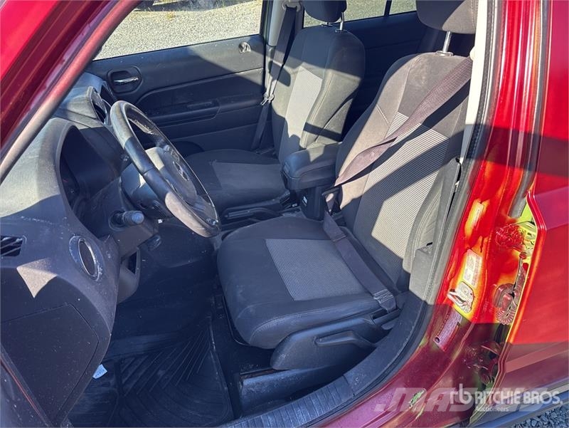 Jeep Patriot 4WD SUV Otomobiller