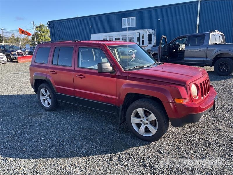 Jeep Patriot 4WD SUV Otomobiller