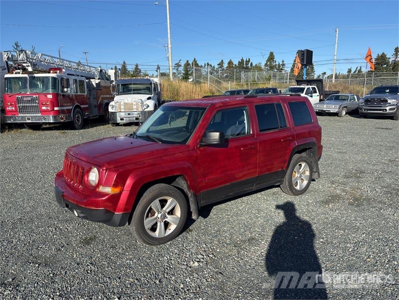Jeep Patriot 4WD SUV Otomobiller