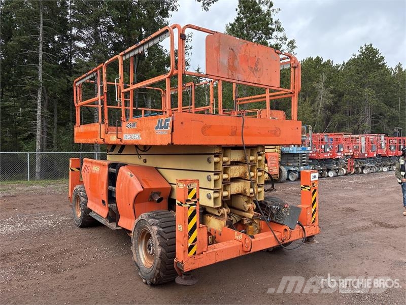 JLG 4394 RT 4x4 Dual Fuel Scissor Lift Nožnicové zdvíhacie plošiny