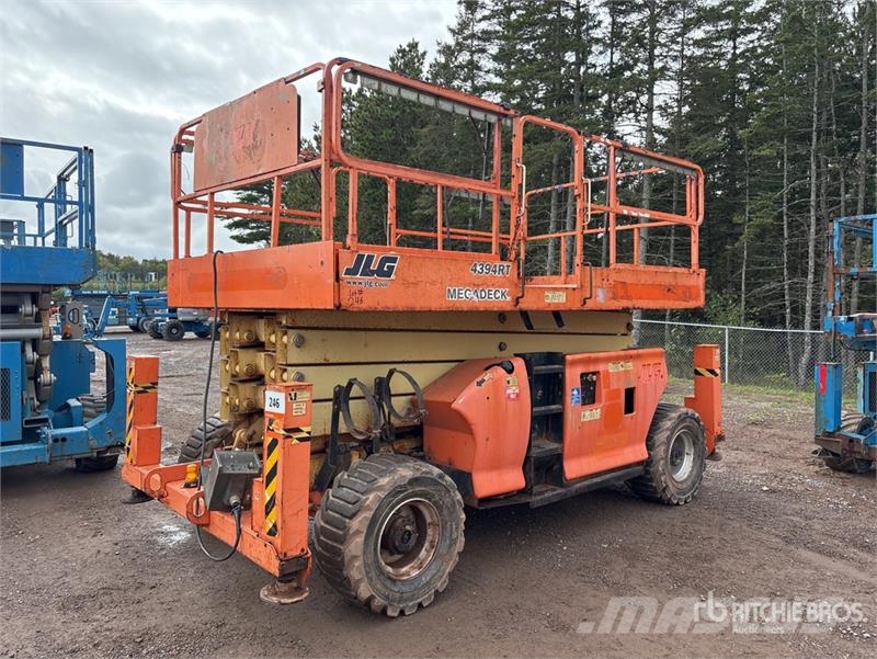 JLG 4394 RT 4x4 Dual Fuel Scissor Lift Nožnicové zdvíhacie plošiny