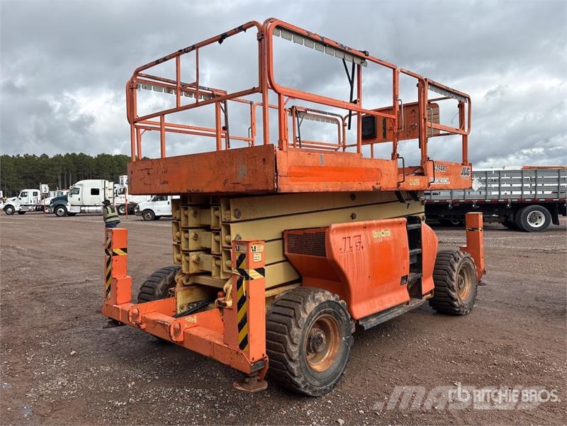 JLG 4394 RT 4x4 Dual Fuel Scissor Lift Nožnicové zdvíhacie plošiny