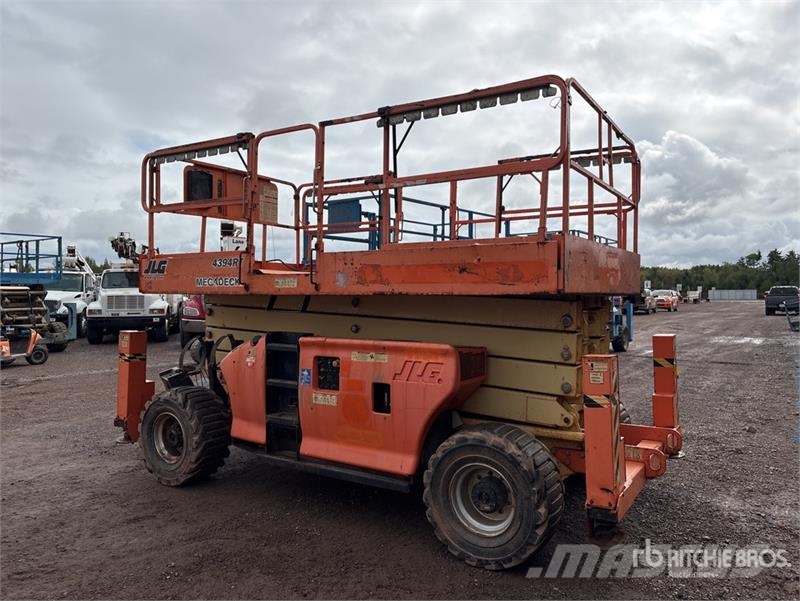 JLG 4394 RT 4x4 Dual Fuel Scissor Lift Nožnicové zdvíhacie plošiny