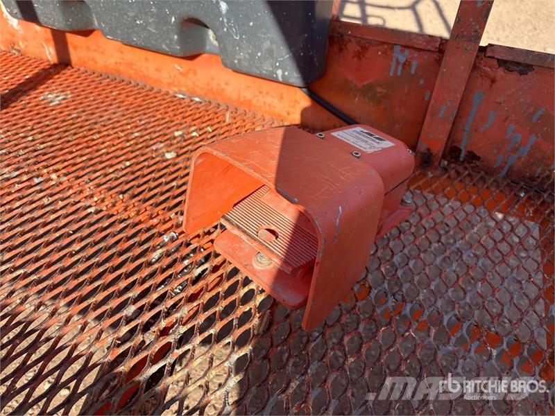 JLG 450AJ Series ll 4WD Dual Fuel Articulating Boom Li Коленчатые подъемники
